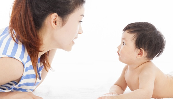 comment apprendre un bebe a parler