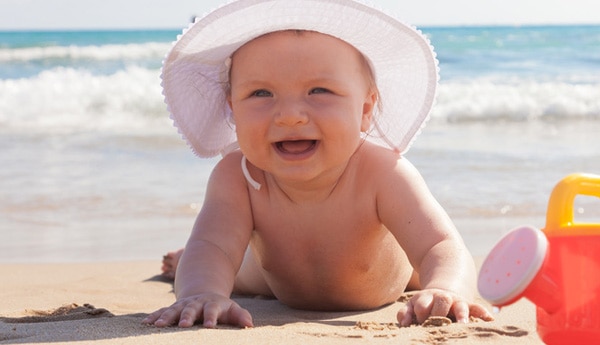 Comment protéger votre bébé du soleil ?