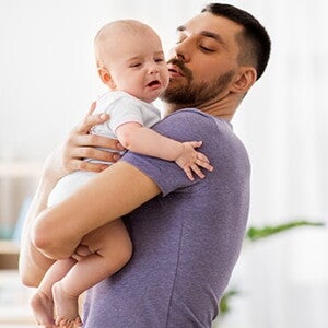Votre bébé vomit : que faire ?