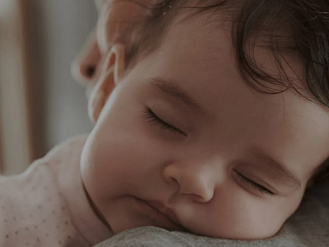 Le sommeil de bébé mois par mois 