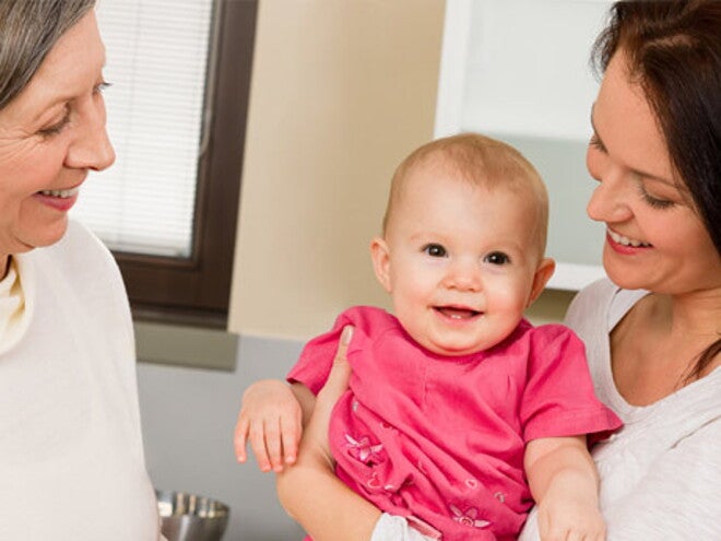 nounou bébé et maman