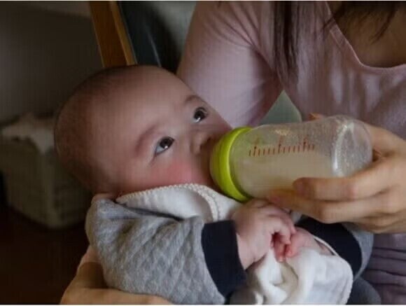 Quel lait infantile choisir après l'allaitement ?