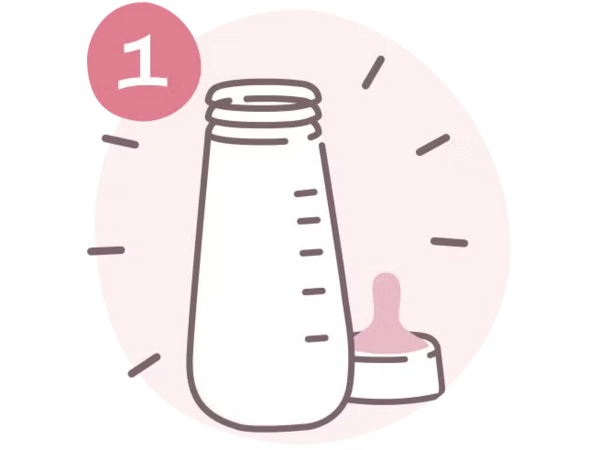 Biberon vide avec tétine à côté sur fond rose clair.